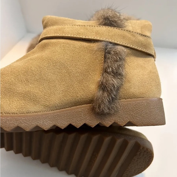 COACH Deeann Signature Boots Camel Tan Suede Buckle Rabbit Fur Trim Size 7B - Picture 7 of 13